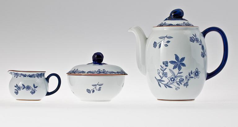 MAT- TE- SAMT KAFFESERVISDELAR, 97 st, porslin, "Ostindia", Rörstrand.