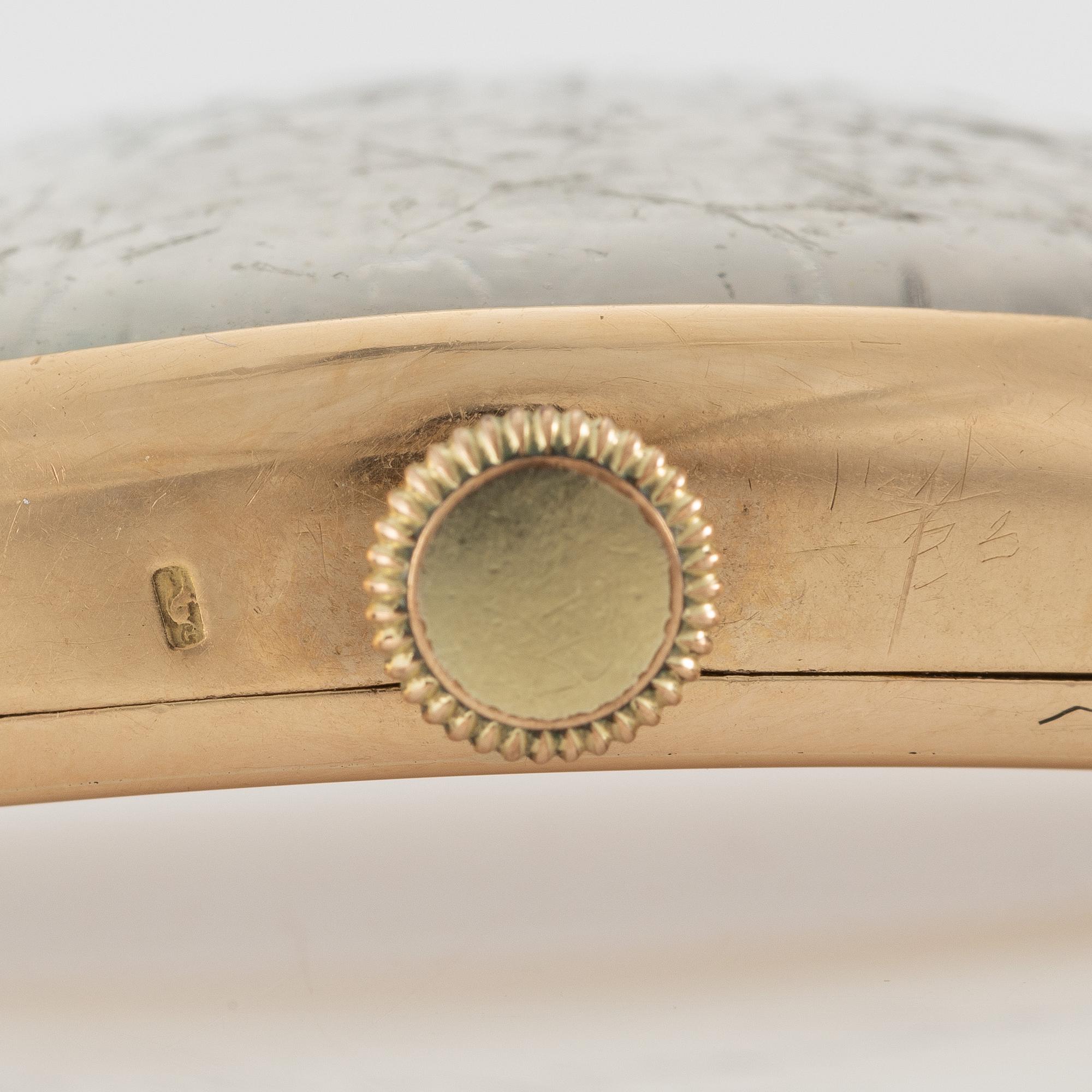 Chronometre Movado, Tonneau, wristwatch, 23 x 42 mm.