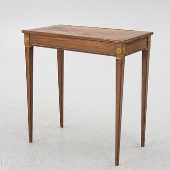 A late Gustavian table, circa 1800.