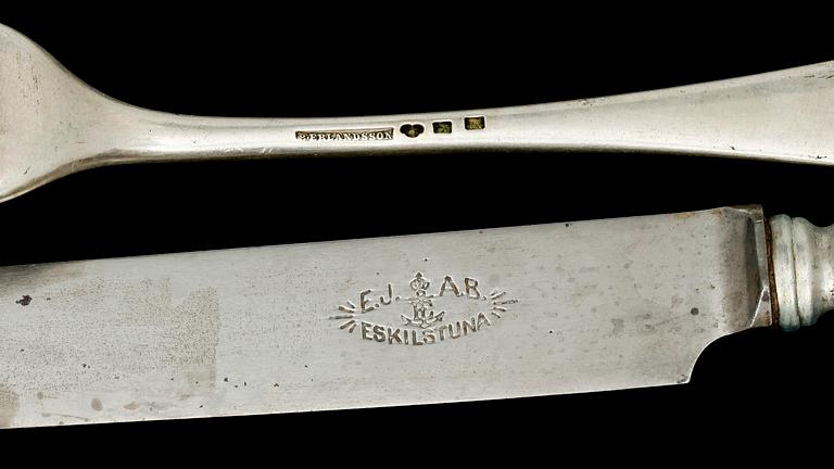 BESTICKUPPSÄTTNING, 187 delar, silver,  B Erlandsson, Karlskrona, 1910-11. Vikt 7 447 g exkl matknivar.