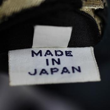DRÄKTJACKA OCH VÄSKA, Japan.