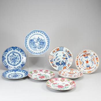 A set of 18 odd plates, Qing dynasty, 18th Century.