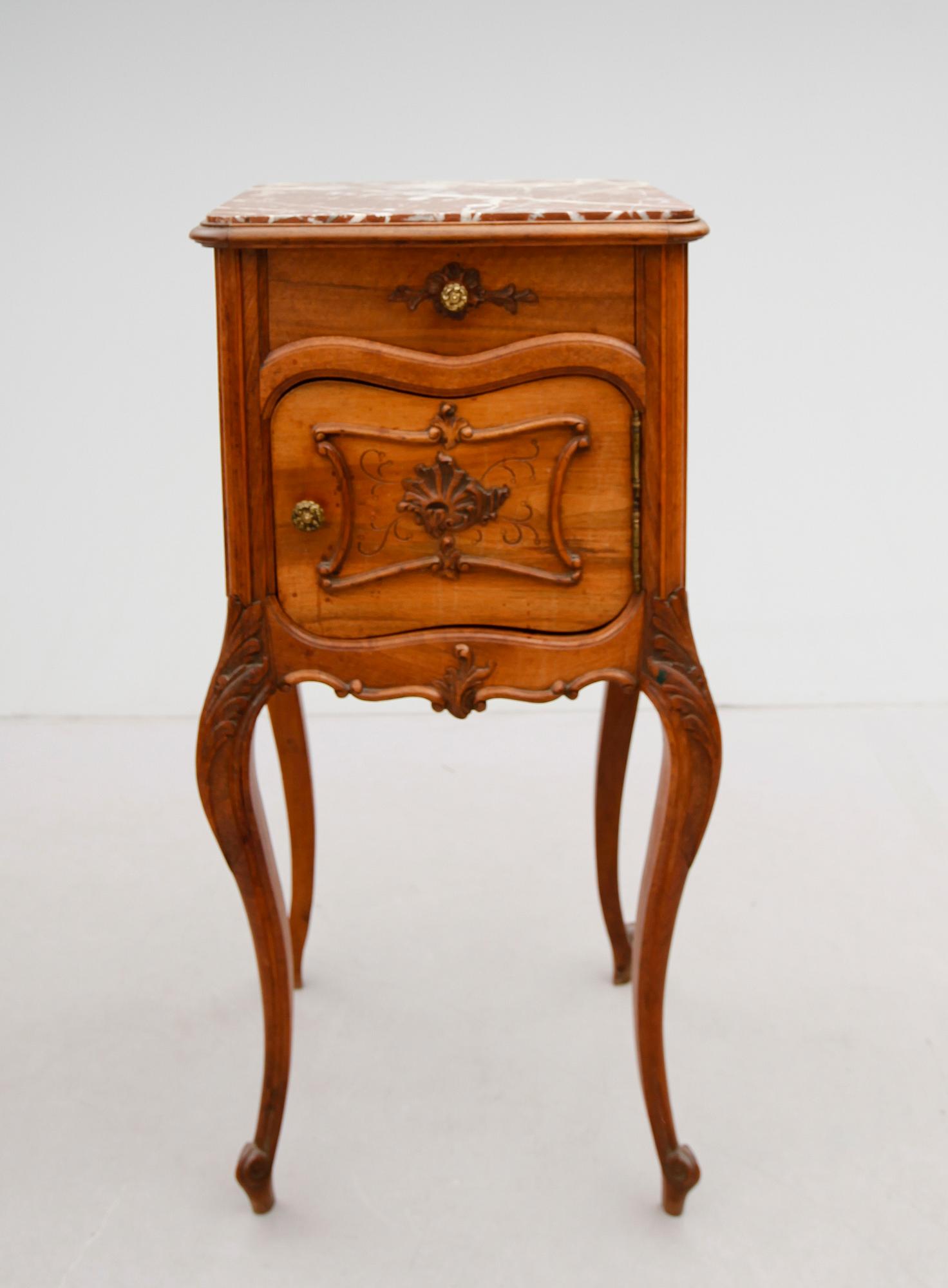 POTTSKÅP, Frankrike, 1800-talets andra hälft.