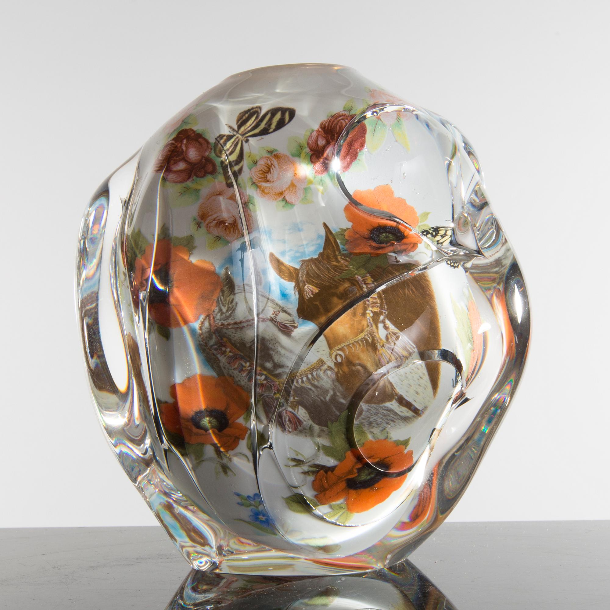 A unique 'Fabula' glass vase by Per B Sundberg, Orrefors 1998.