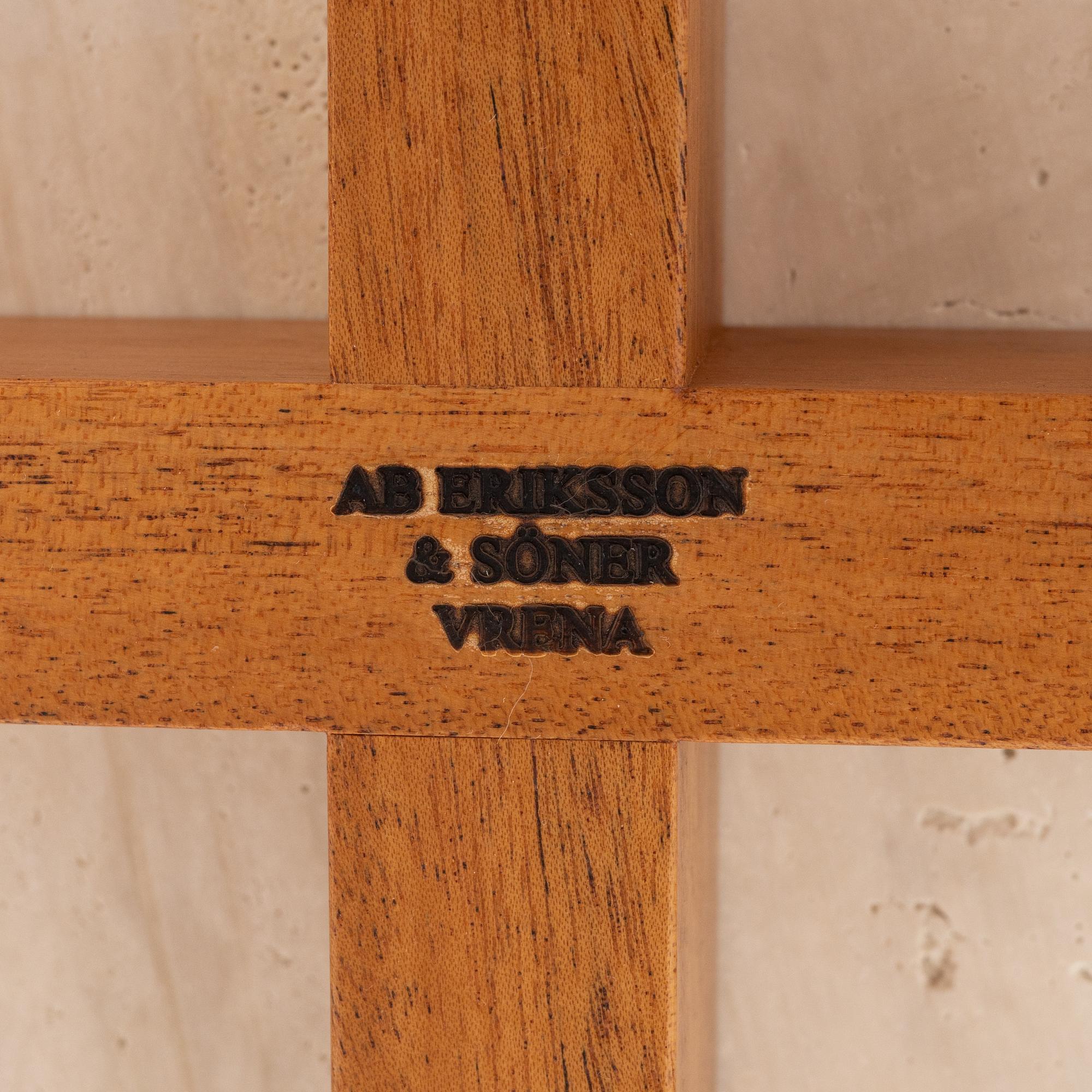 Josef Frank, soffbord, modell "B 965", Firma Svenskt Tenn, efter 1985.