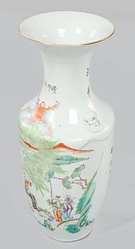 VAS, porslin, Kina, 1800-tal.