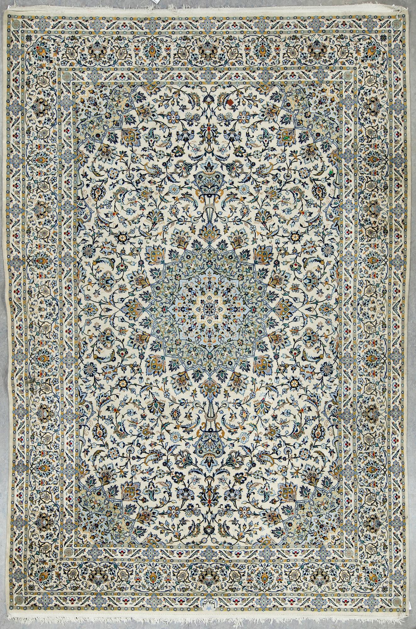 MATTA, old Keshan. Ca 350 x 258.