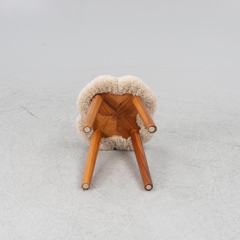 A stool, 1985.