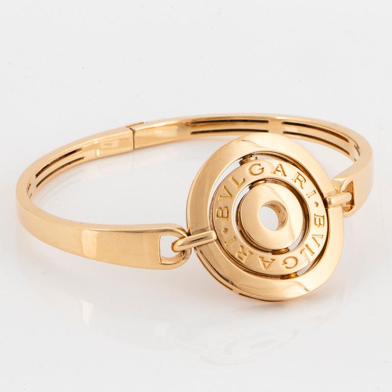 A Bulgari "Astrale" bracelet in 18K gold.