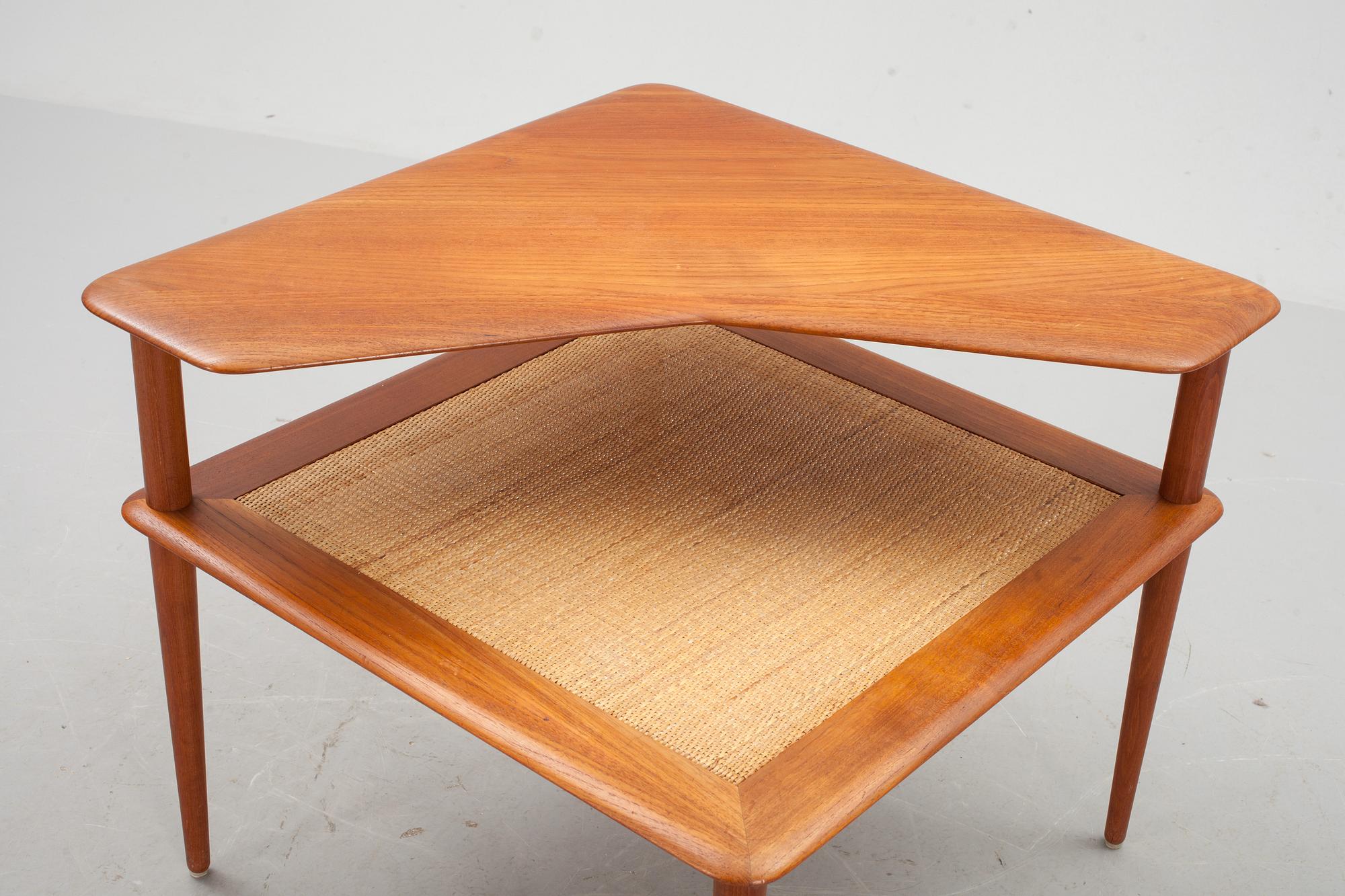 SOFFBORD, "Minerva", Peter Hvidt och Orla Mölgaard- Nielsen, France & Son, Danmark.
