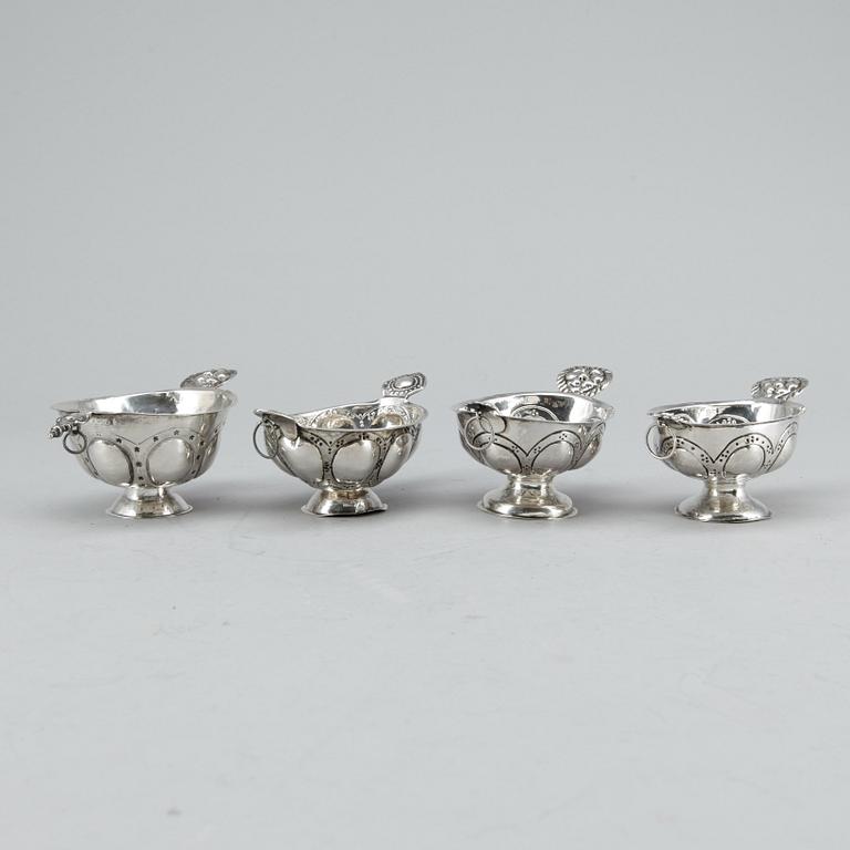 KÅSOR, 4 st, silver, bär svenska importstämplar, 1800-tal. Total vikt ca 171 gram.