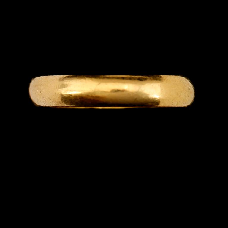 RINGAR, 3 st, 23K guld, svenska stämplar. Total vikt ca 19 g.