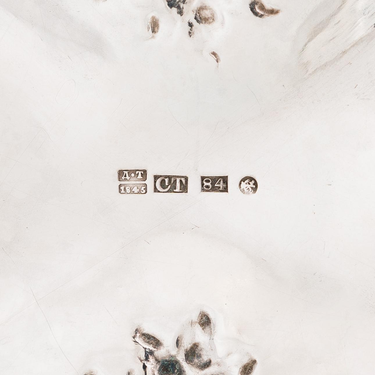 Carl Johan Tegelsten, Leipäkori, hopeaa ja kullattua hopeaa, Pietari, Venäjä 1845.