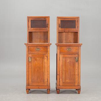 SÄNGBORD, ett par, 1900-talets första hälft.