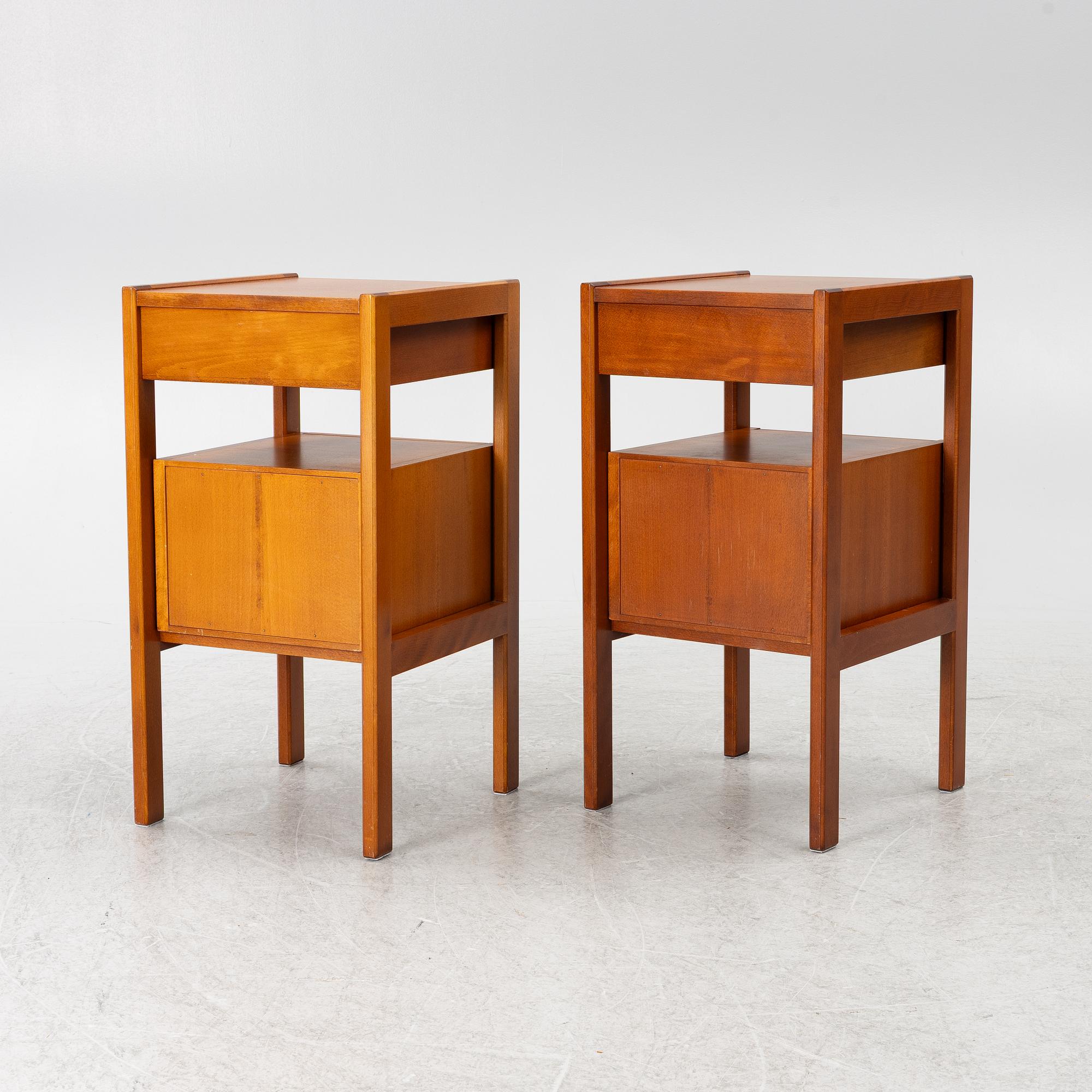 Sängbord, ett par, Nordiska Kompaniet, 1900-talets slut.