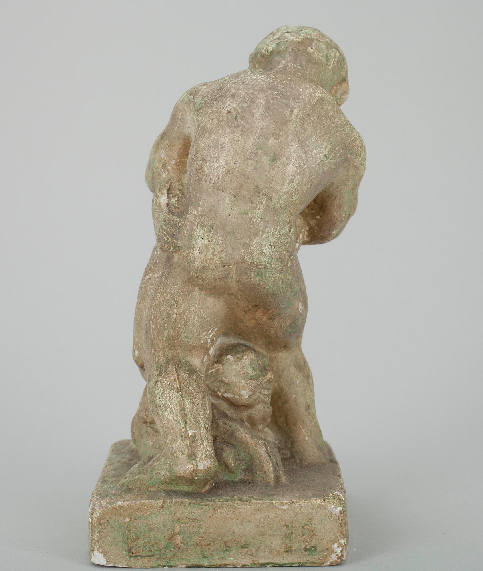 BEN RENVALL, OMFAMNING, gips, sign. -32?.