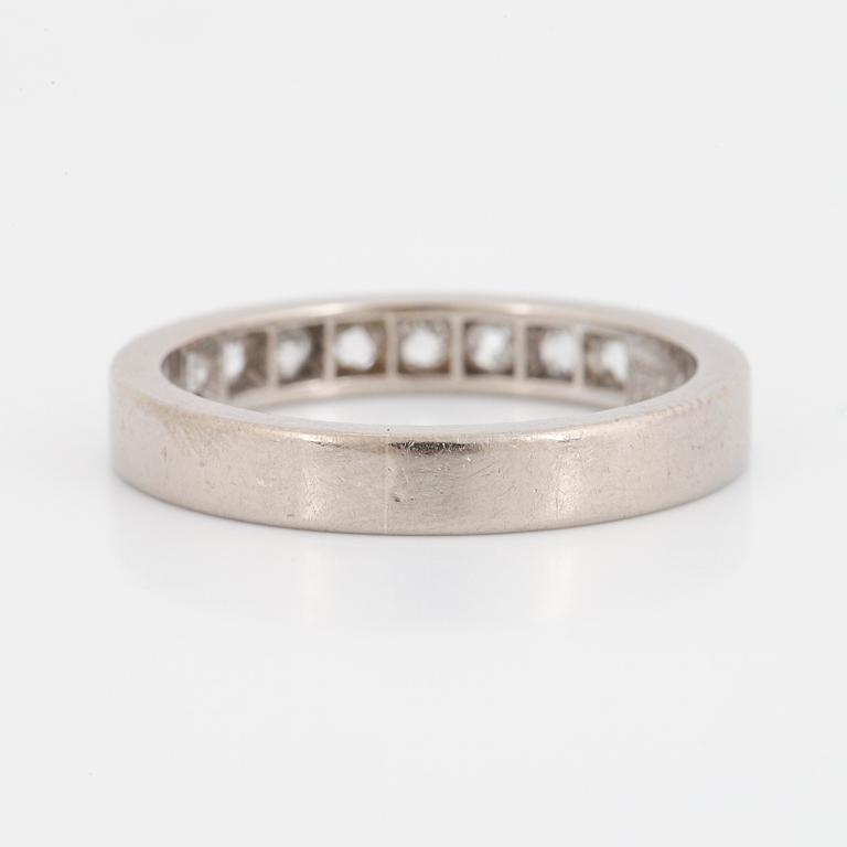 Old-cut diamond ring.