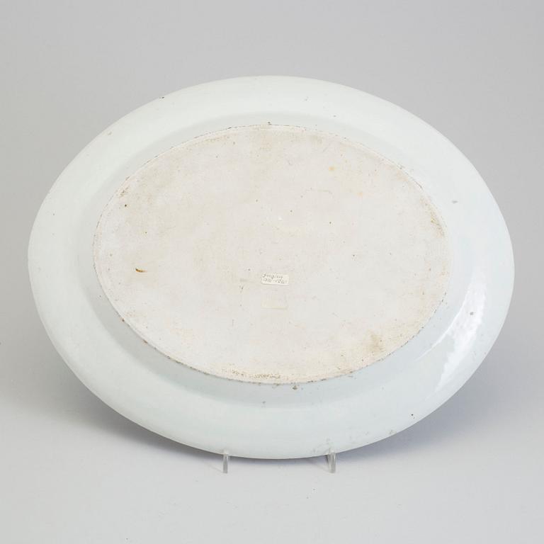 An underglaze blue and white and gilt platter, Qing dynasty, Jiaqing (1796-1820).