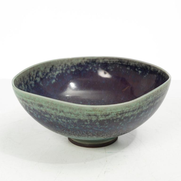 Berndt Friberg, skål, stengods, Gustavsberg studio, 1973.