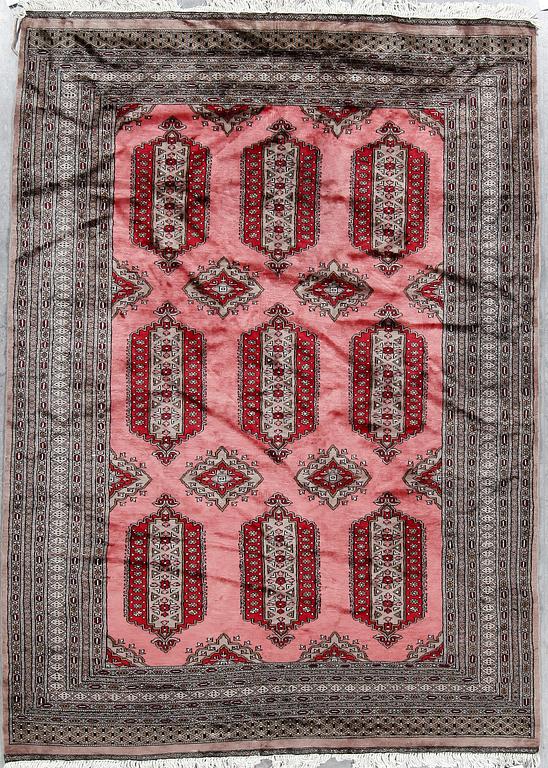 MATTA, Kashmir. ca 255 x 180 cm.