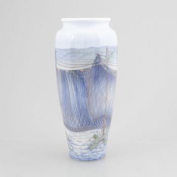 Jenny Meijer, vase, Royal Copenhagen, Denmark.