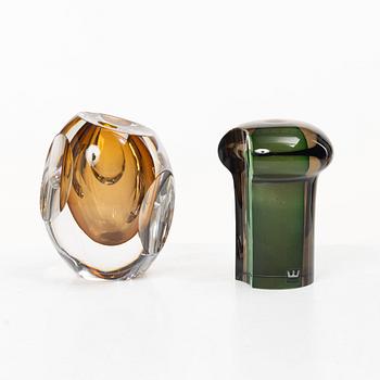 Mona Morales-Schildt, a sculpture and a vase, Kosta.