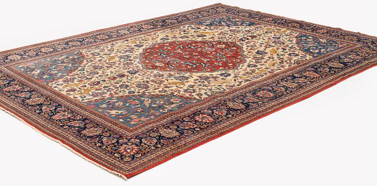 A semi-antique Kashan so called Dabir, c. 360 x 266 cm.