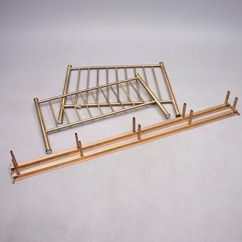 SÄNGAR, 2 st, 1900-talets senare hälft.