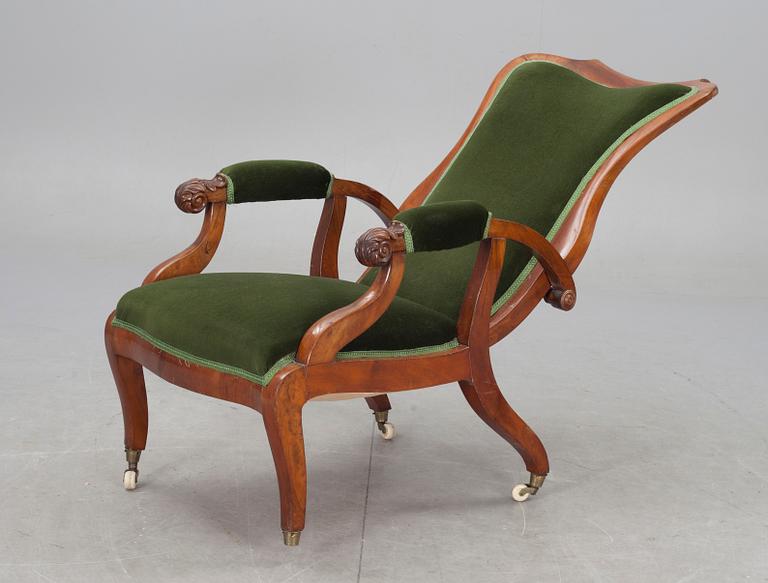 FÅTÖLJ. Regency, 1800-talets första hälft.