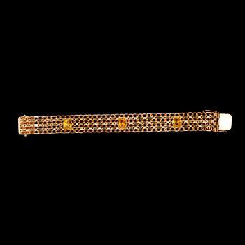 BRACELET, gold and citrines. Weight 80 g.