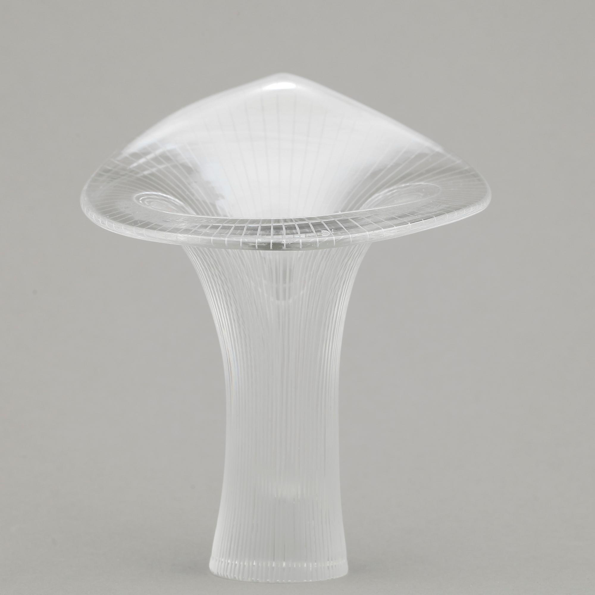 VAS, glas, "Kantarelli" Tapio Wirkkala, Iittala, omkring 1900-talets mitt.