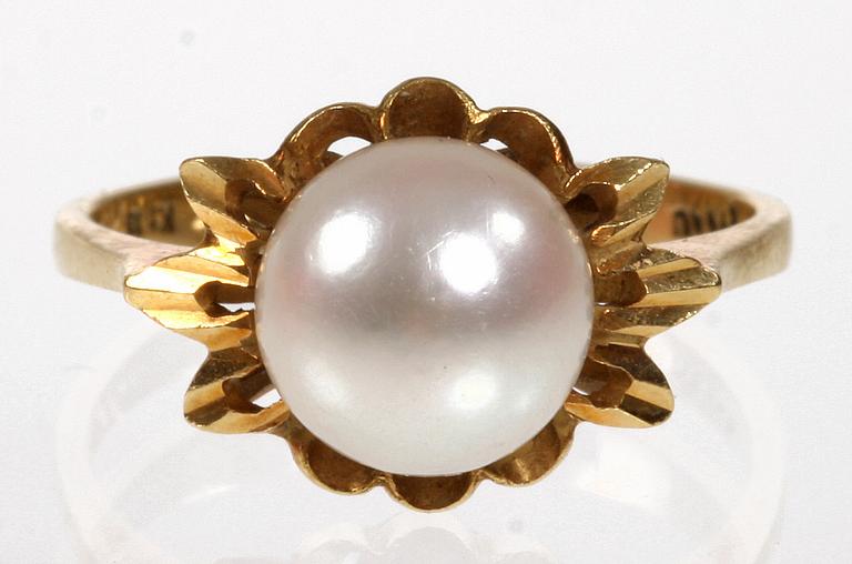RING, guld 18 k, med pärla.