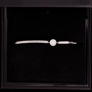 ARMBAND, 18K vitguld, diamanter. Piaget Possession, original etui. Vikt ca 6,1 g.