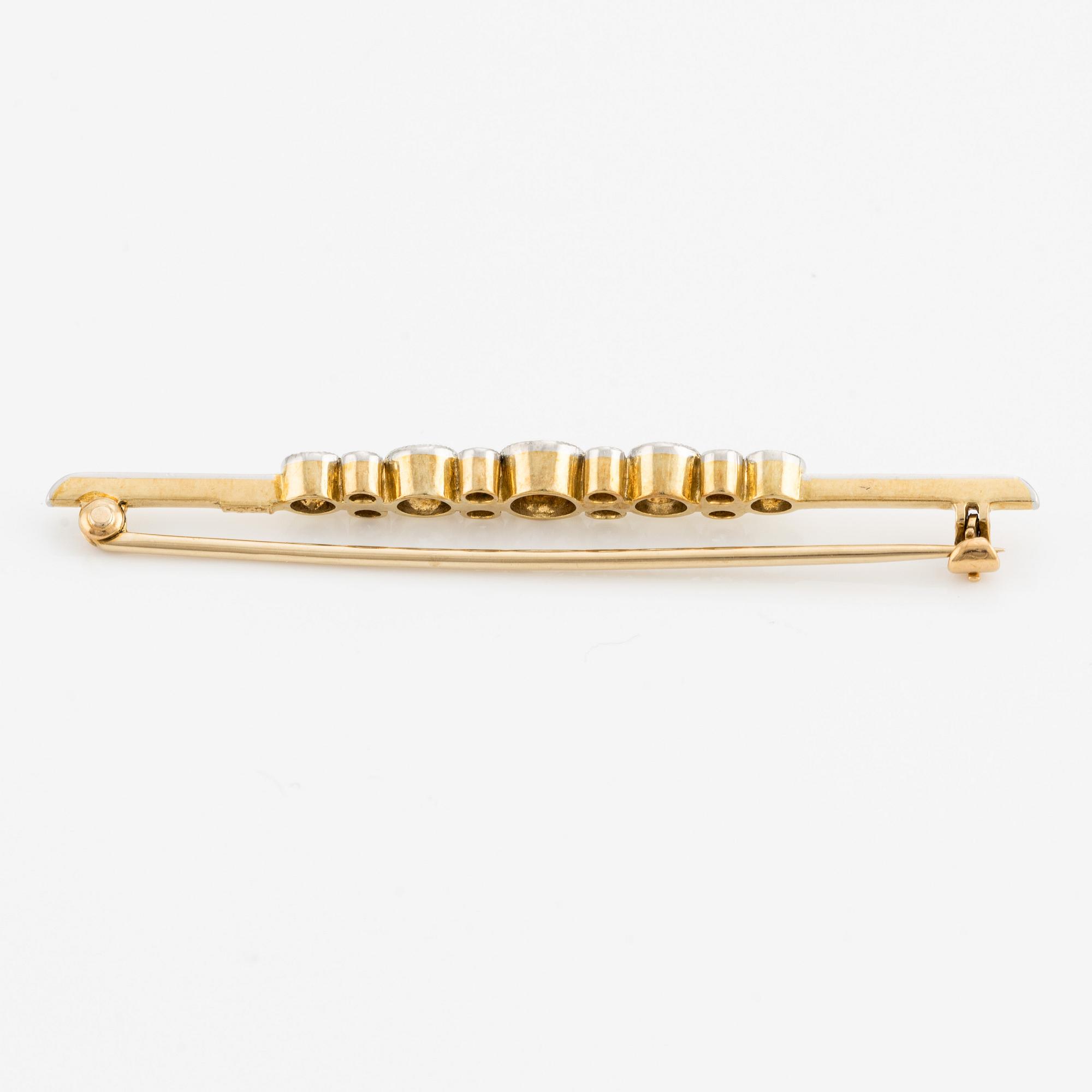 Brosch 18K guld med gammalslipade diamanter.