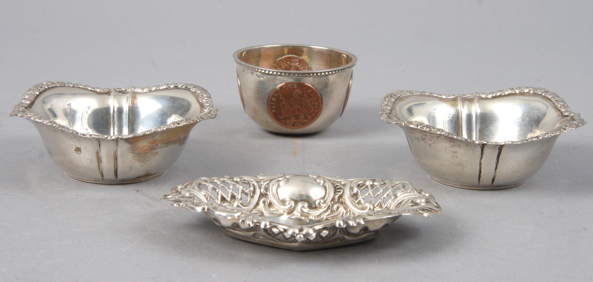 PARTI SILVER, 9 delar, 1800/1900-tal. Bl a importstämplar. Tot. vikt 481 g.