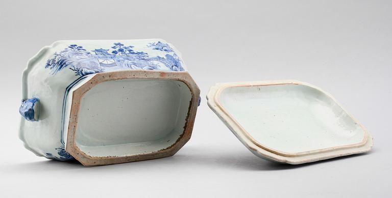 TERRIN, porslin, Kina, Qianlong 1736-1795.
