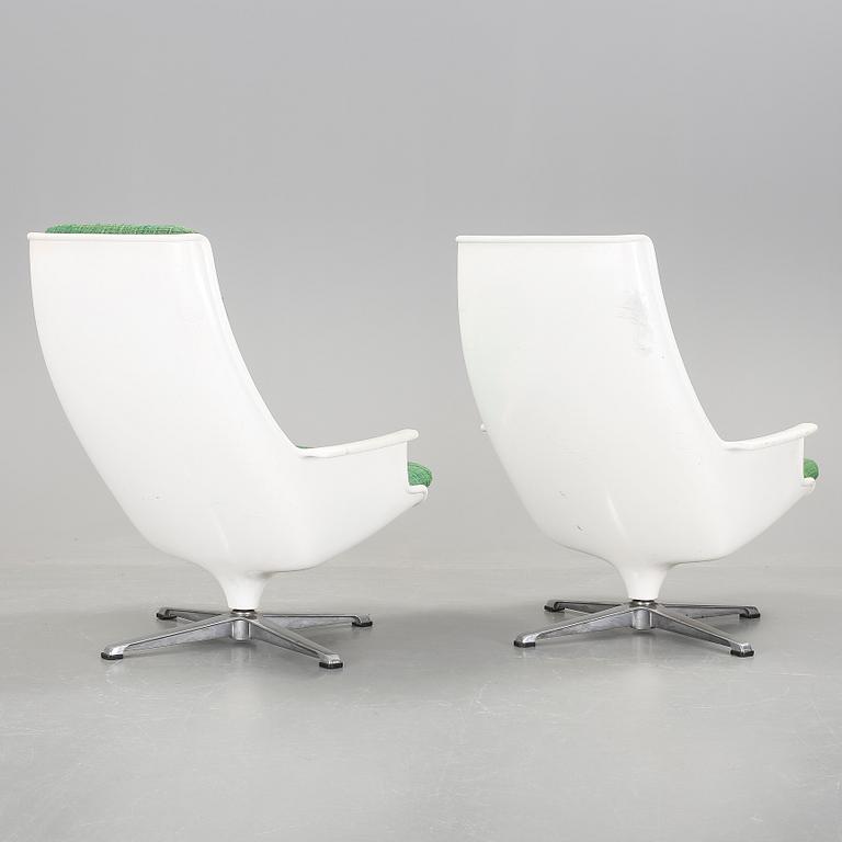 FÅTÖLJER, ett par, möjligen "Galaxy", Alf Svensson & Yngvar Sandström, Dux, 1960-tal.