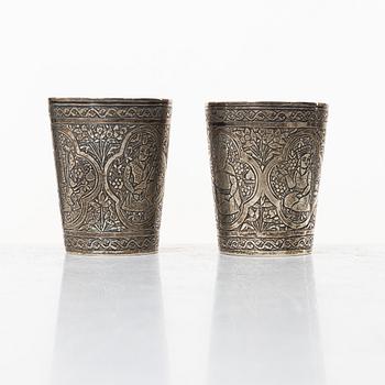 Koppar, ett par, silver, Persien, 1900-talets första hälft.