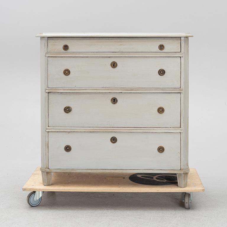 A chest of drawers, late 19th Century.