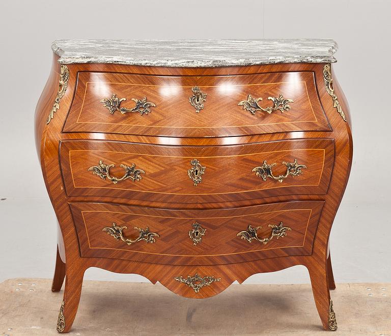 BYRÅ, rokokostil, 1900-tal.