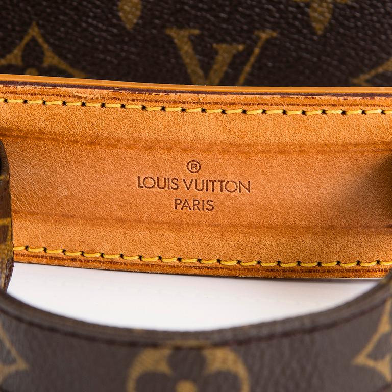 Louis Vuitton, a Monogram Canvas 'Nil 28' shoulder bag.