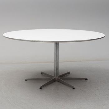 ARNE JACOBSEN, bord, för Fritz Hansen Danmark 1900-talets senare del.