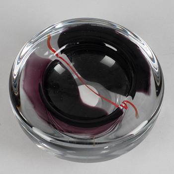 Erik Höglund, bowl, Studio glass, Strömbergshyttan, 1990.