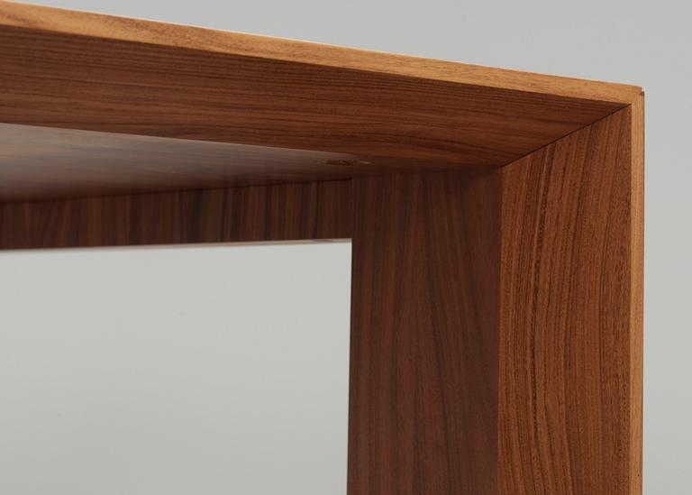 BORD, "El dom", Hannes Wettstein, Cassina, Italien, formgiven 2006.