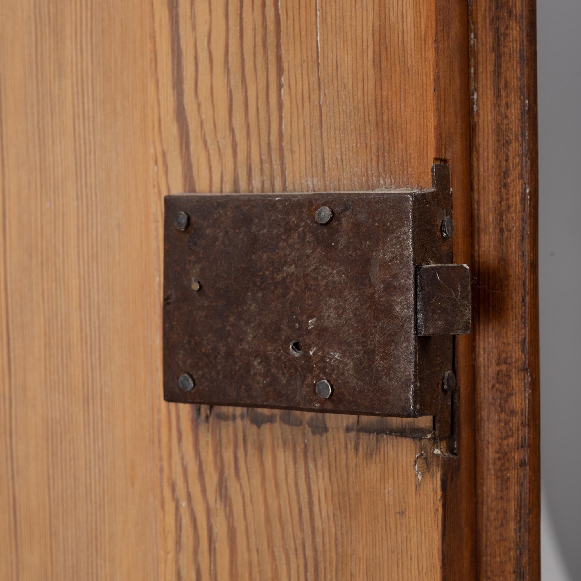 Writing cabinet, Gustavian, late 18th century.