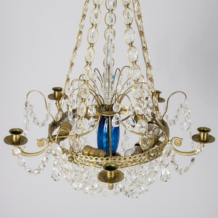 TAKKRONA, gustaviansk stil, 1900-talets senare hälft. Höjd 83 cm.