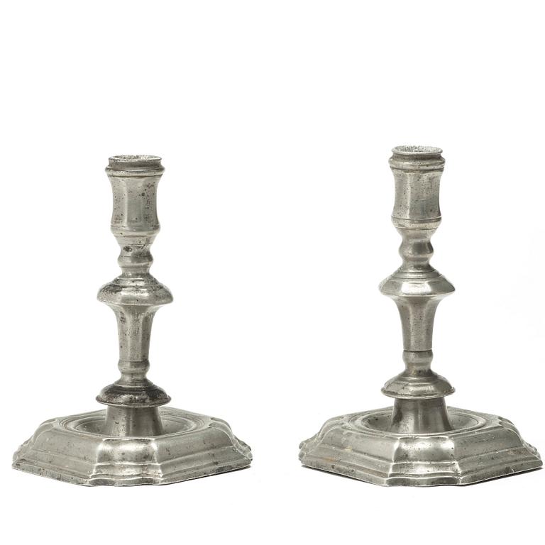 A PAIR OF PEWTER CANDLESTICKS by Anders Hedenbom, Örebro 1734.