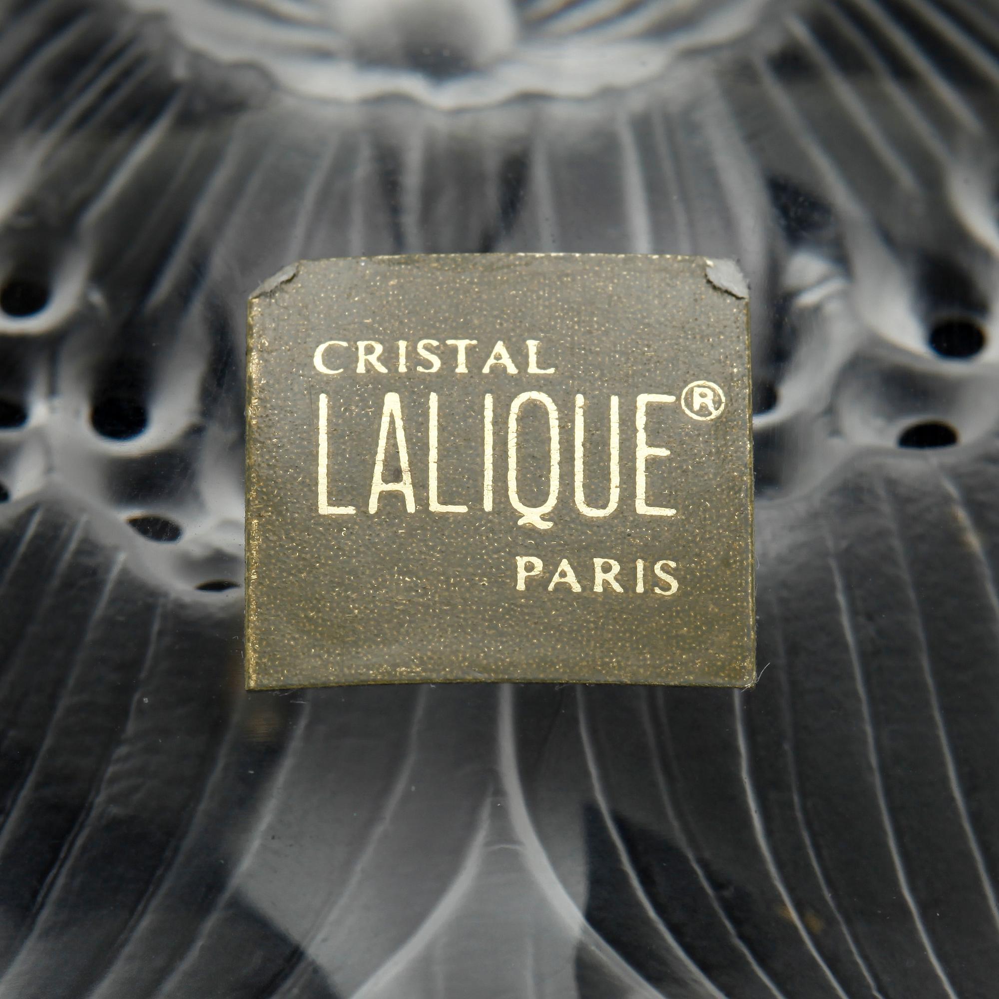 VAS samt DEKORATION, 2 delar, glas, Lalique, France. 1900-talets andra hälft.