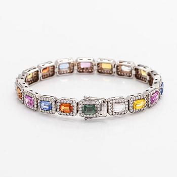Armband, 18K vitguld med multifärgade safirer och diamanter.