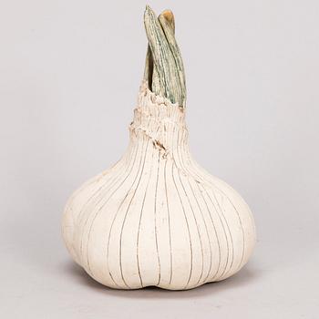 GUNVOR OLIN-GRÖNQVIST, skulptur av stengods, signerad GOG Arabia Finland. 1970-tal.